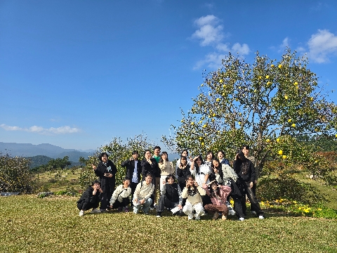 탑리여중-사유원으로 떠나는 행복 산책 - 걷고 대화하며 교사와 학생 간의 소통 강화