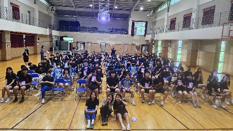 북삼중학교, 문학으로 닿은 여름의 위로   -안세화 작가 초청 강연회 실시-