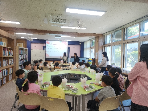 [학림초등학교병설유치원] 유·초 이음교육으로 함께한 따뜻한 어버이날