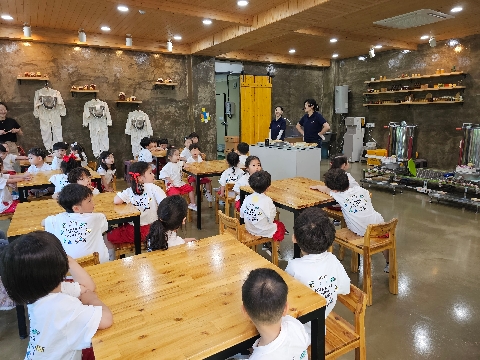 [석적유치원]_보고, 느끼고, 맛보는 꿀벌 이야기