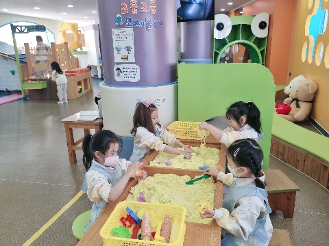 김천유아교육체험센터 문이 활짝, 유아들의 웃음꽃도 활짝