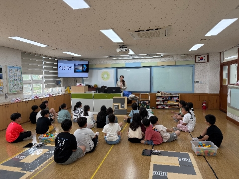 [고령초]“우리 손으로 만드는 미래 자동차!” 고령초, AI 자율주행 진로 체험 실시