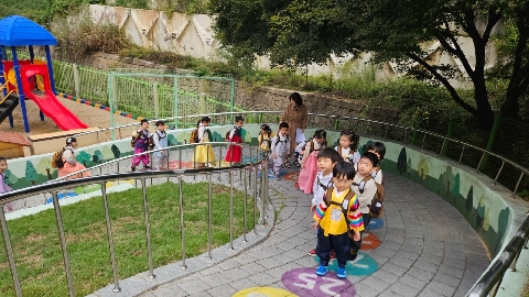[모전초병설유] 풍성한 한가위, 고운 손길로 빚은 송편