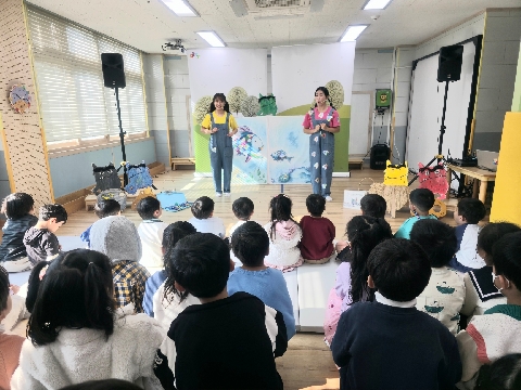 [모전초병설유]세계 속 이야기로 하나가 되다.