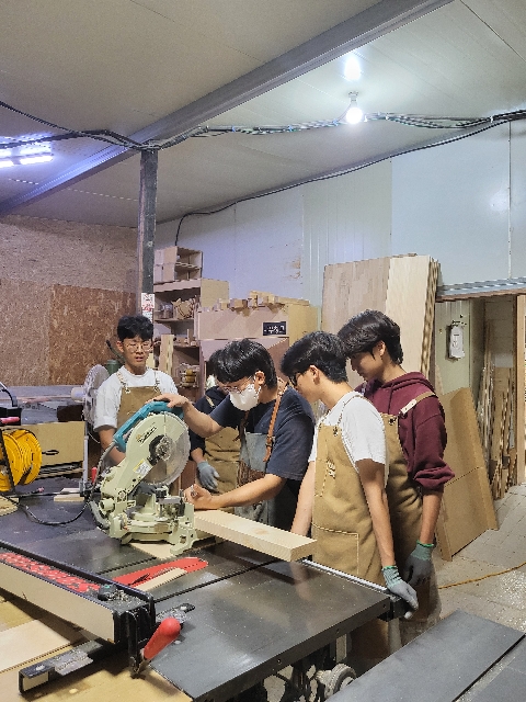 [문경중] 문경중, 마을과 함께하는 창의 목공 STEAM 교육 운영