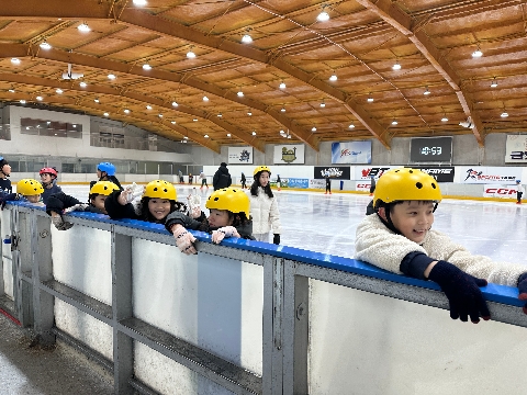 [산양초] 빙판 위에서 펼쳐진 성장의 시간