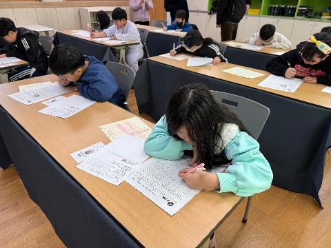 [신기초] 신기초등학교 학생들, 대한검정회 한자 자격증 땄어요!