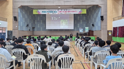[문경중] 문경 출신 황영미 작가와의 만남, 책 읽는 학교 문화 확산