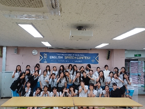 [문경여중]제4회 교내 영어 말하기 대회 개최