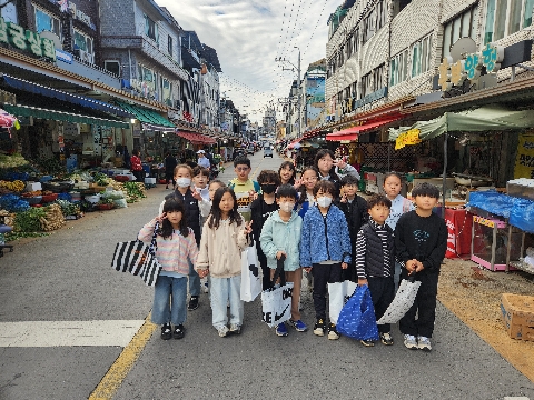[점촌북초] 지역 상권과 함께하는 '우리 동네 경제 탐방' 체험 실시