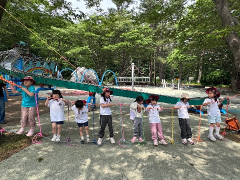 울릉초등학교병설유치원 ‘밧줄 모험놀이’체험 실시