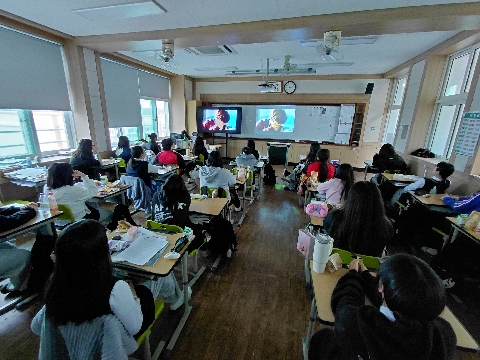 의성여중- 함께 하는 배려, 모두가 함께 성장한다 -학생, 학부모, 교직원 대상 장애인식개선교육 실시-