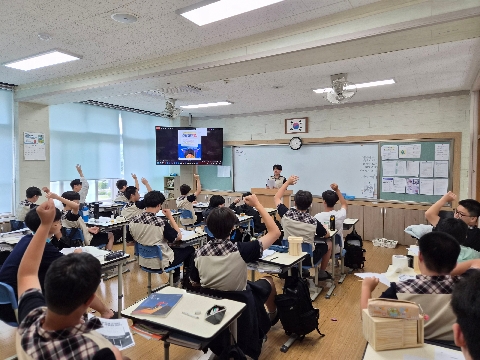 의성중, 학생자치회 주도 ‘사이버폭력 예방’ 참여형 교육 운영