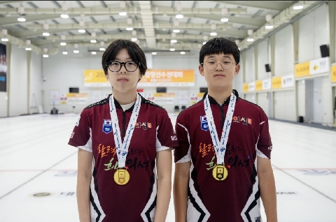 의성중 컬링부, 2026 KB금융 한국컬링선수권대회 믹스더블 15세이하부 우승 차지