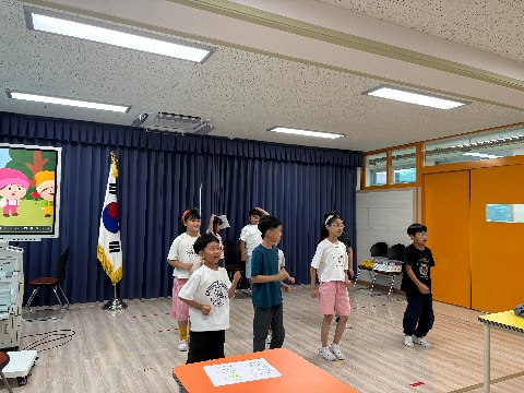 점곡초, 3년 연속 예술 연극 수업으로 학생들의 꿈과 예술적 감성 키우기 앞장_소품 제작부터 실전 리허설까지, 학예회 대미 장식할 무대 준비 한창