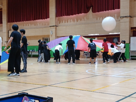  함께 뛰고 웃으며 하나 된 사제동행  – 체육대회와 행복나누기로 소통과 화합의 학교문화 조성 – 