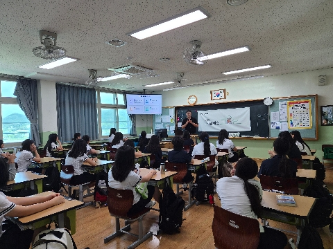 [영천여자중학교]AI로 꿈을 그리고, 소셜 영상으로 미래를 표현하다.