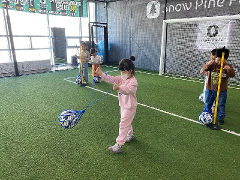[예천동부초병설유치원]슛 골인! 축구선수처럼 공을 차요