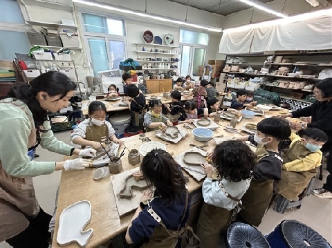 [예천초병설유] 오감으로 빚은 특별한 하루 "별님반(5세) 도자기 체험"