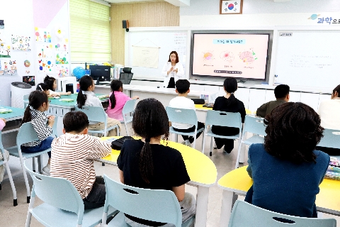 [감천초] 감천초등학교와 「치매보듬마을」의 따듯한 동행