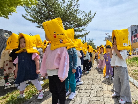 [단샘유치원] 침착하게, 안전하게 함게 대피해요! 지진대피훈련