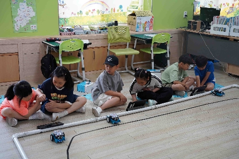 [용문초] AI 로봇 체험학교로 꿈의 날개를 펼치다