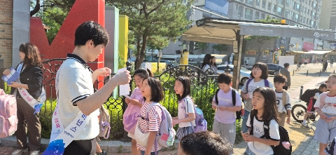 [호명초등학교] 등굣길 청렴캠페인 동참