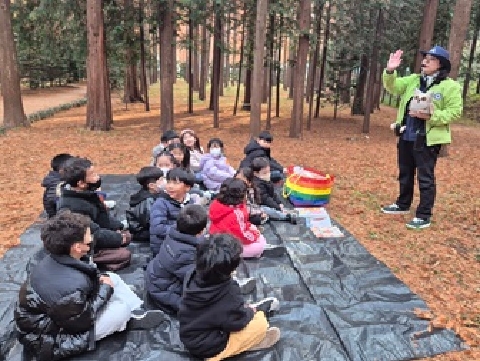 [영해초병설유치원] 2025학년도 전문가와 함께하는 사계절 생태놀이 '겨울 숲놀이' 