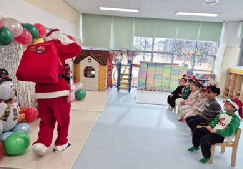 [영해초병설유치원] ' 산타할아버지께서 우리 유치원에 오셨어요!!'